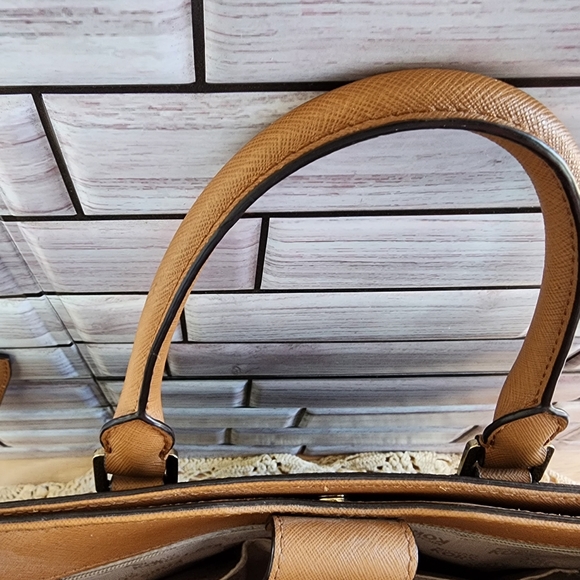MK Michael Kors Kellen MD satchel. Brown signature color, used/ excellent condt - Picture 11 of 16